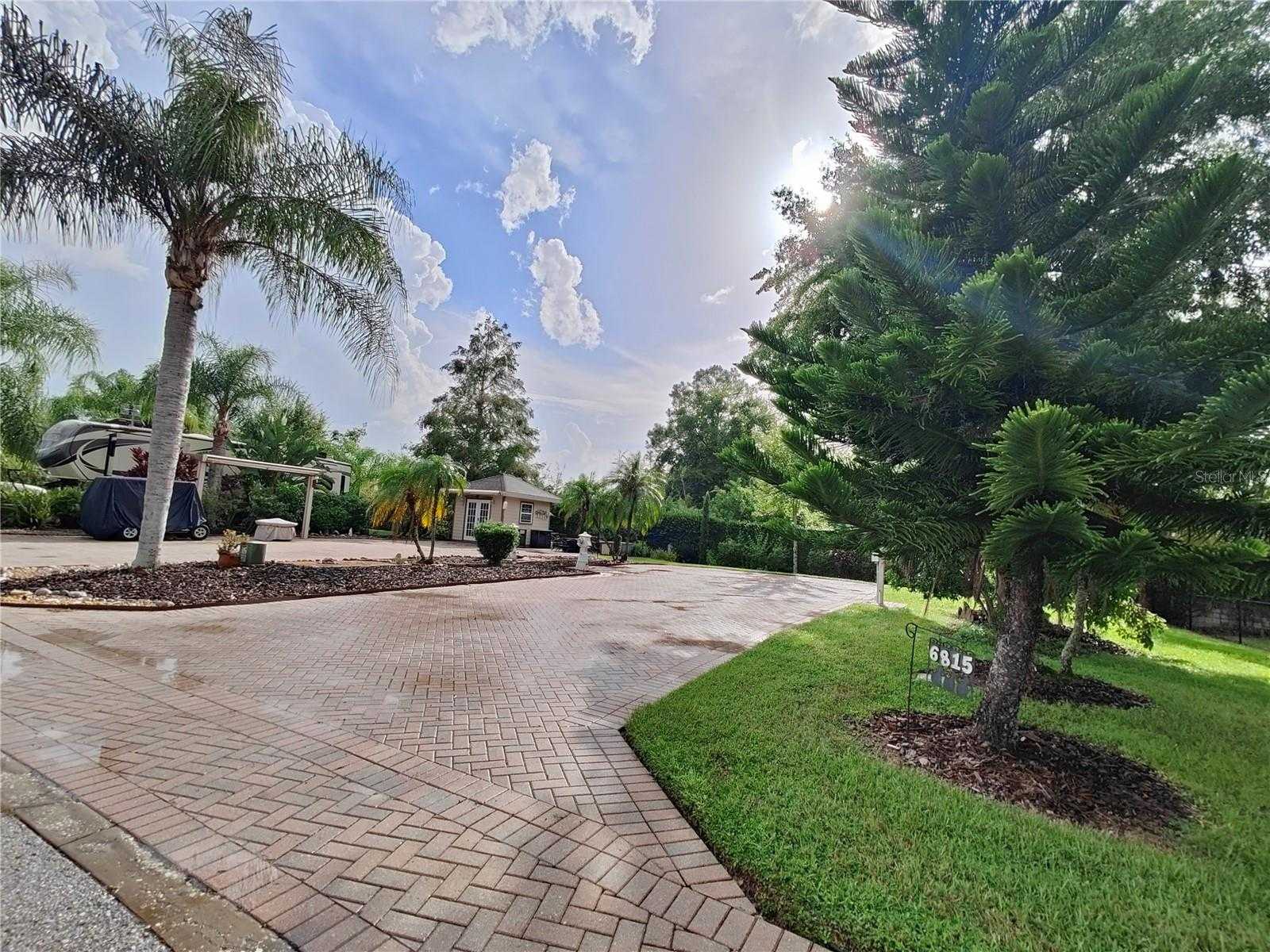 photo 1: 6815 AMANDA VISTA CIRCLE, LAND O LAKES FL 34637