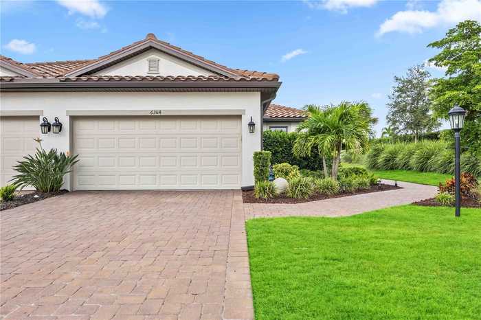 photo 1: 6304 PLATEAU COURT, BRADENTON FL 34203