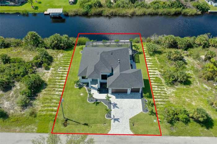 photo 2: 10454 ATENIA STREET, PORT CHARLOTTE FL 33981