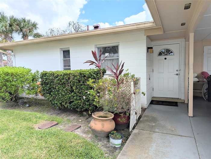 photo 1: 5051 LIVE OAK CIRCLE, BRADENTON FL 34207