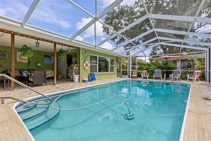 photo 2: 1625 LEISURE DRIVE, CLEARWATER FL 33756