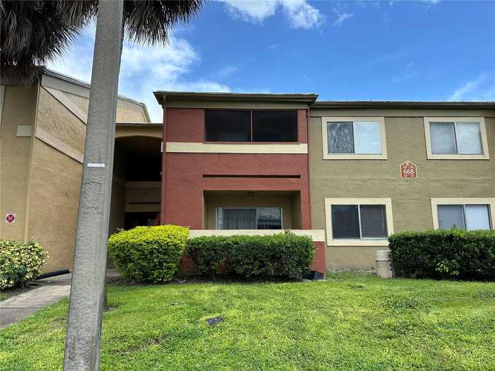 photo 2: 668 KENWICK CIRCLE Unit 202, CASSELBERRY FL 32707