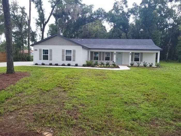 photo 1: 455 NW 4TH. STREET, WILLISTON FL 32696