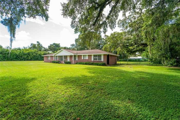 photo 1: 2933 STEARNS ROAD, VALRICO FL 33596