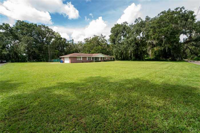 photo 2: 2933 STEARNS ROAD, VALRICO FL 33596