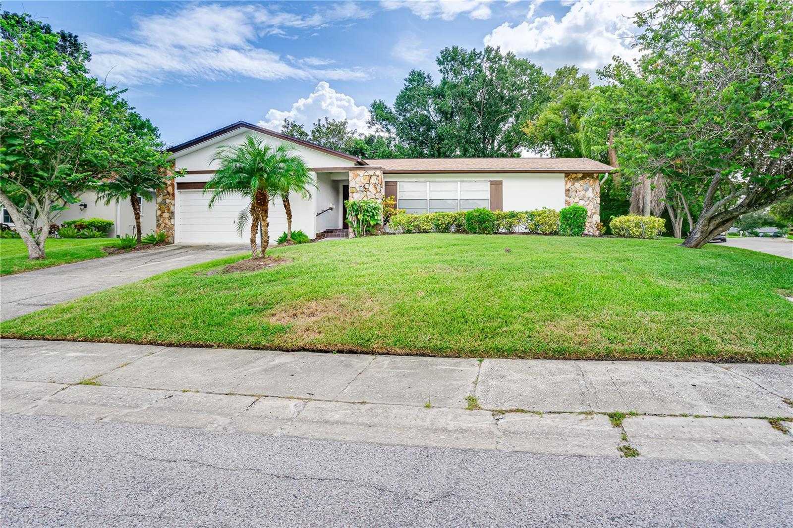 photo 2: 311 N BAY HILLS BOULEVARD, SAFETY HARBOR FL 34695