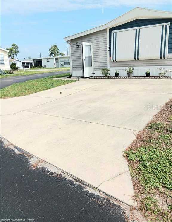 photo 2: 94 CIRCLE RIDGE, LAKE PLACID FL 33852