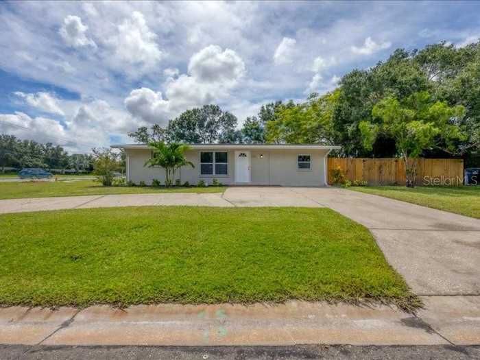 photo 2: 4436 56TH AVENUE TERRACE E, BRADENTON FL 34203