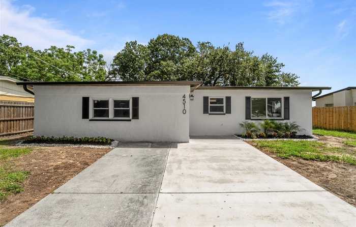 photo 2: 4510 S GRADY AVENUE, TAMPA FL 33611