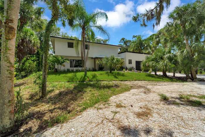 photo 1: 425 LAUREL ROAD W, NOKOMIS FL 34275