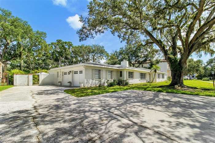 photo 2: 2618 S BRYANT CIRCLE, TAMPA FL 33629