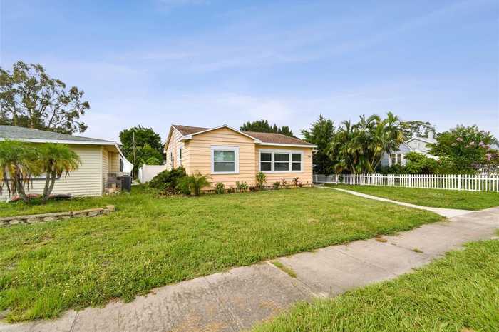 photo 2: 2705 7TH AVENUE N, ST PETERSBURG FL 33713