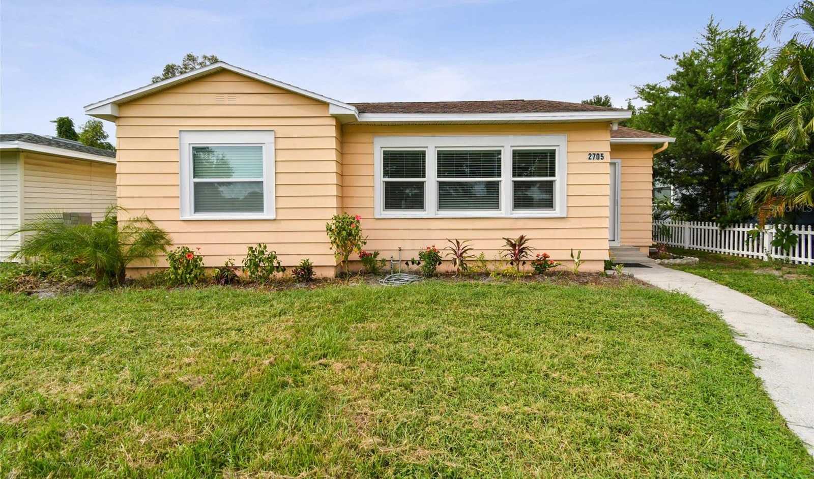 photo 3: 2705 7TH AVENUE N, ST PETERSBURG FL 33713