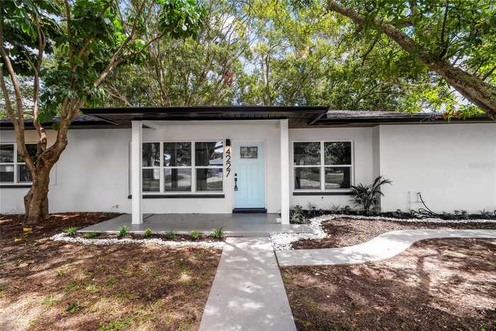 photo 2: 4227 YARDLEY AVENUE N, ST PETERSBURG FL 33713