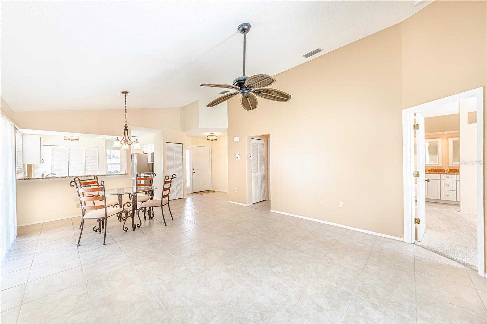 photo 3: 860 CHATHAM DRIVE Unit 860, VENICE FL 34285