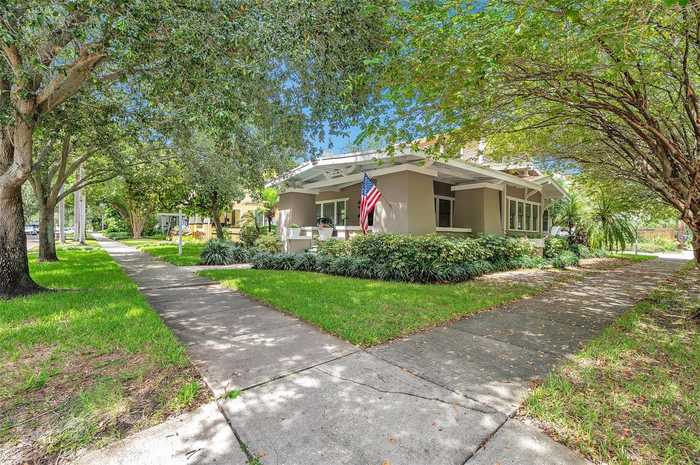 photo 2: 455 13TH AVENUE NE, SAINT PETERSBURG FL 33701