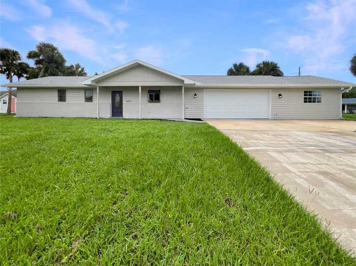 photo 1: 1427 E GATE DRIVE, VENICE FL 34285