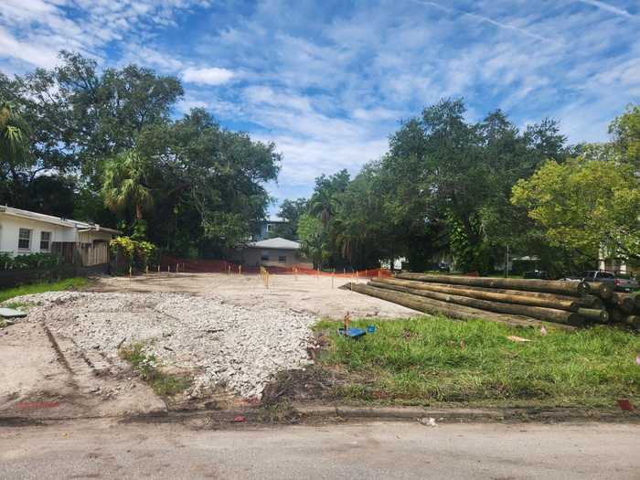 photo 3: 610 ONTARIO AVENUE, TAMPA FL 33606