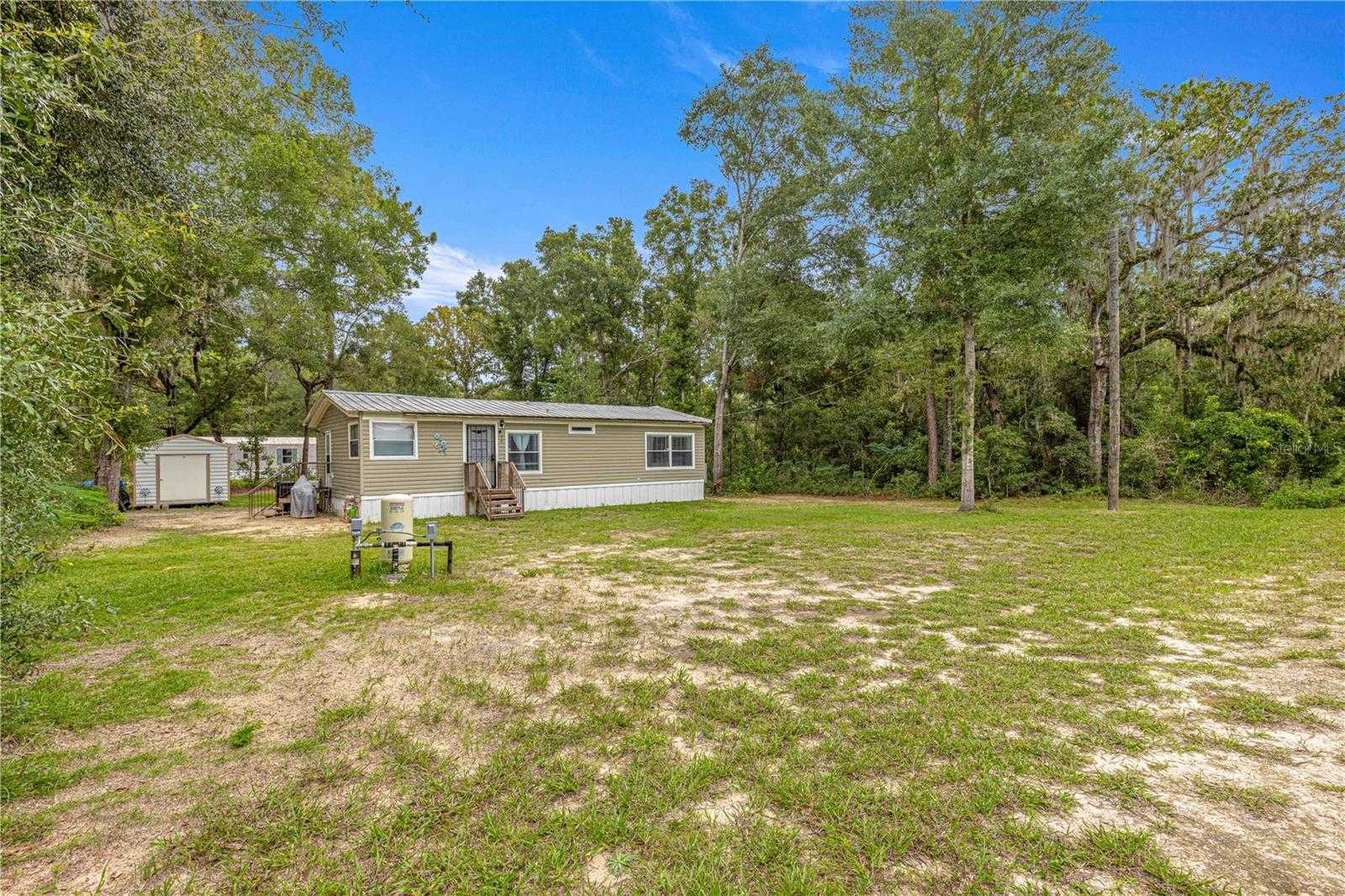 photo 1: 20 NE 156TH COURT, WILLISTON FL 32696