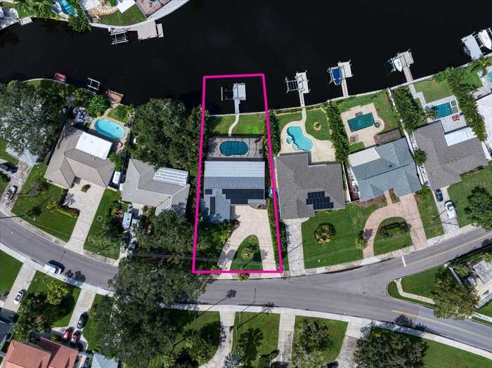 photo 1: 5119 VENETIAN BOULEVARD NE, SAINT PETERSBURG FL 33703