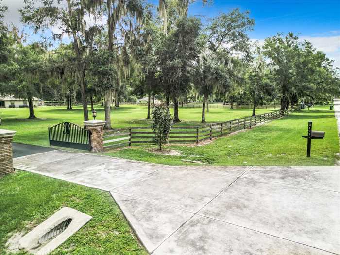 photo 2: 3421 NW 2ND AVENUE, OCALA FL 34475