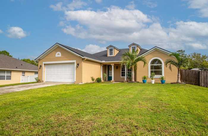 photo 1: 260 W 4TH STREET, CHULUOTA FL 32766