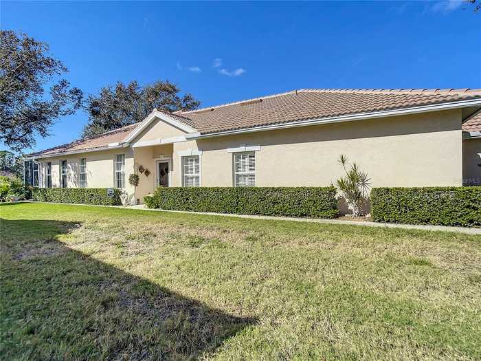 photo 2: 662 BACK NINE DRIVE, VENICE FL 34285