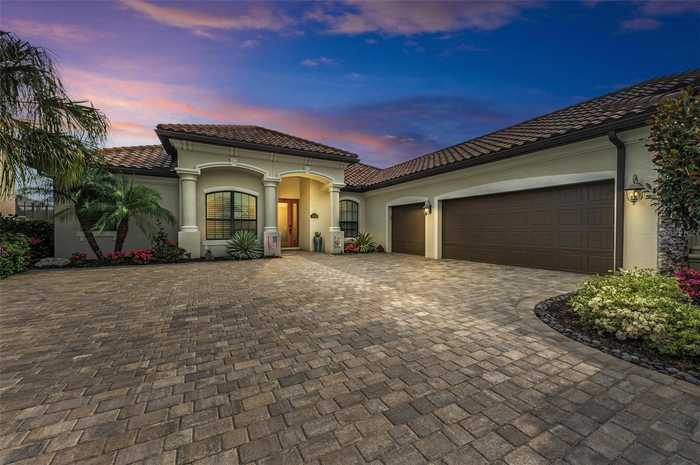 photo 2: 5529 MULLIGAN WAY, BRADENTON FL 34211