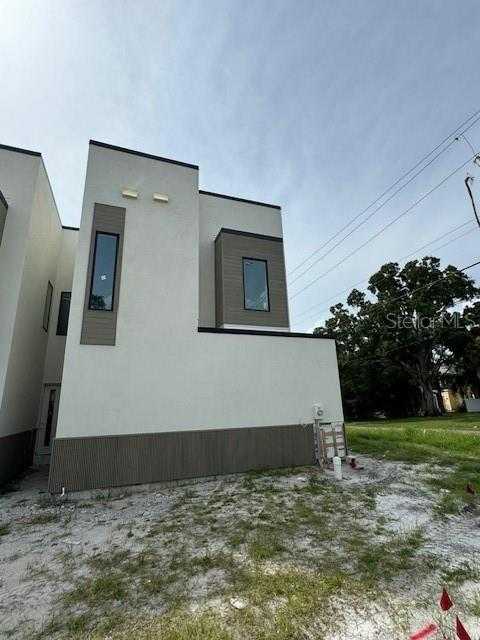 photo 1: 4502 W NORTH B STREET Unit 5, TAMPA FL 33609