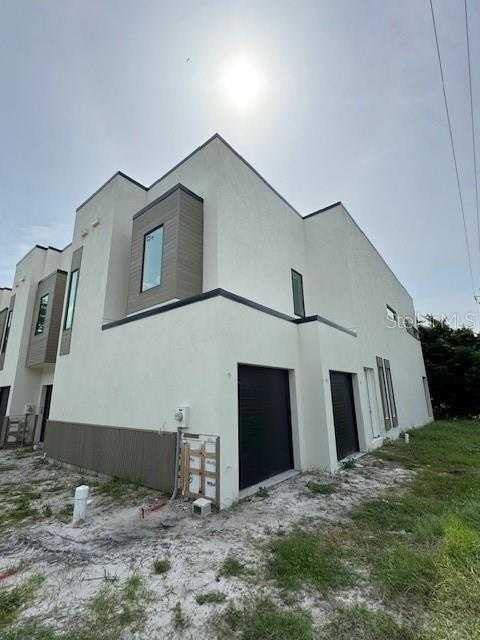 photo 3: 4502 W NORTH B STREET Unit 5, TAMPA FL 33609