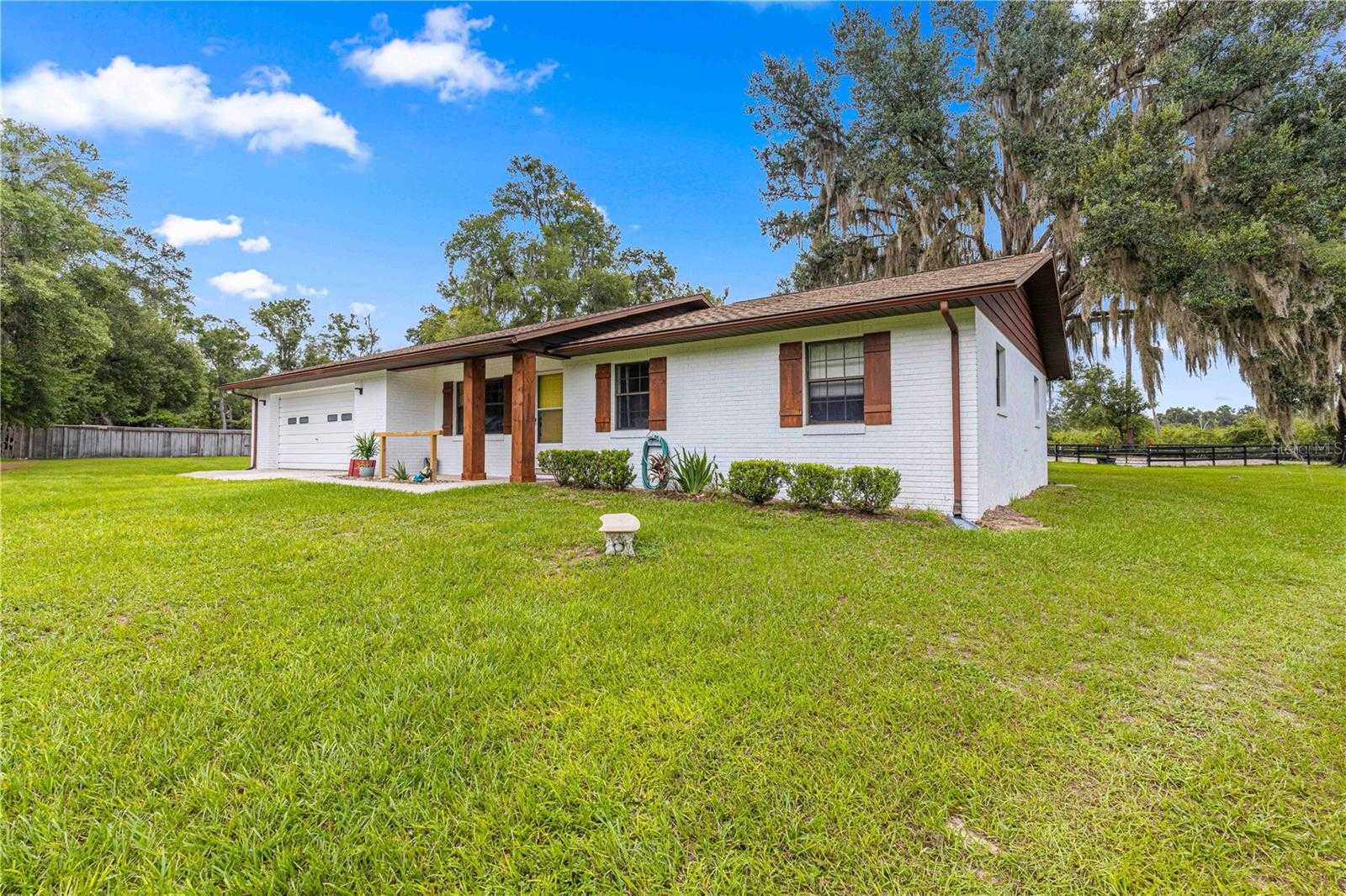 photo 2: 11 NASHUA DRIVE, OCALA FL 34482