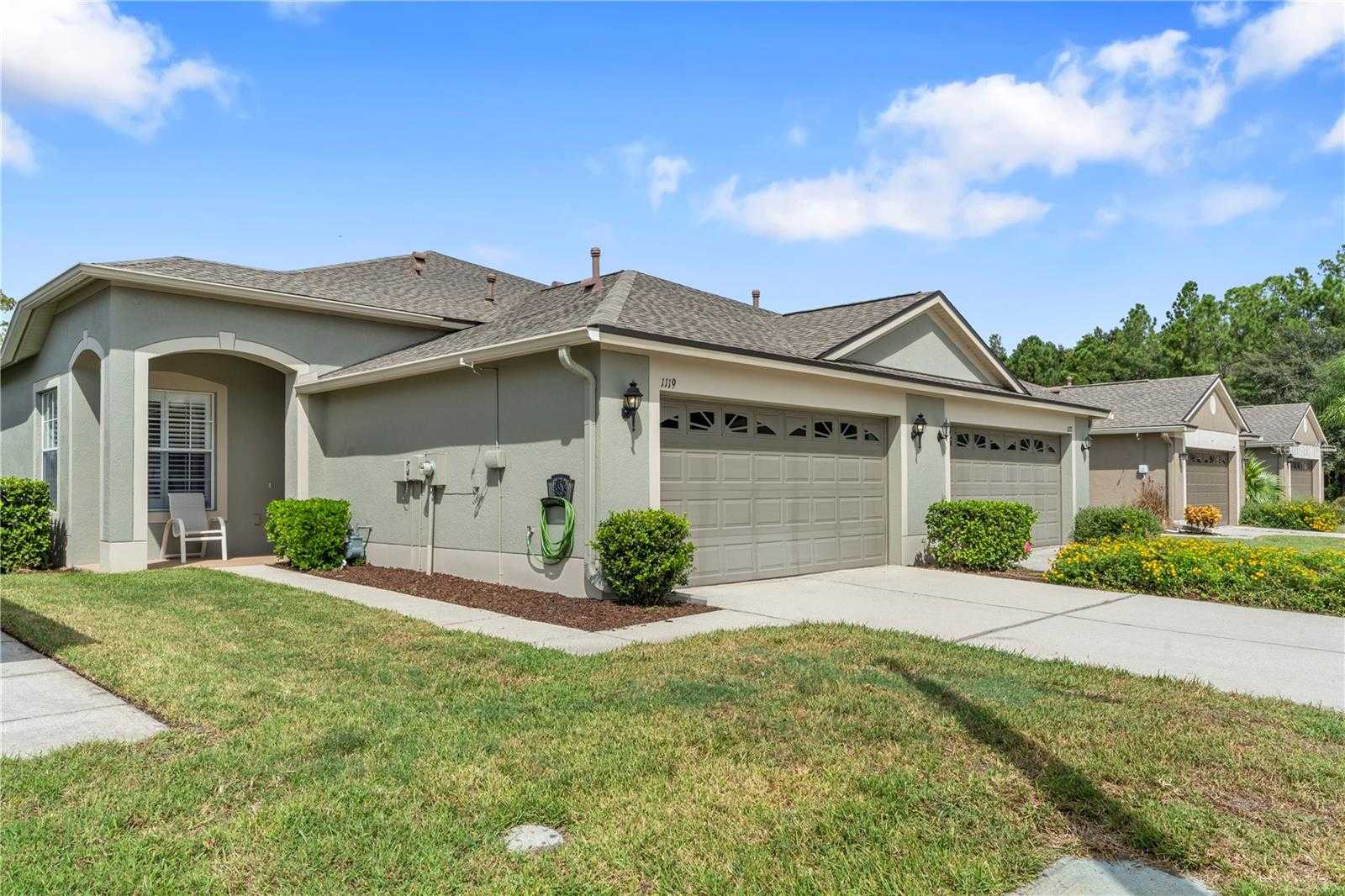 photo 3: 1119 WRIGHTSWYNDE COURT, WESLEY CHAPEL FL 33543