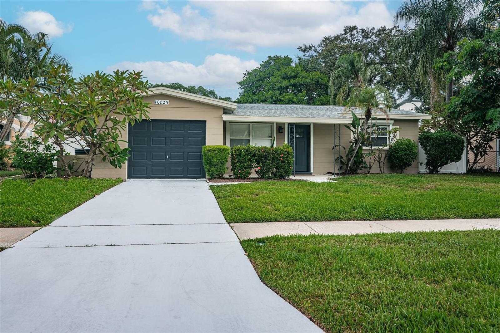 photo 1: 10823 87TH AVENUE, SEMINOLE FL 33772