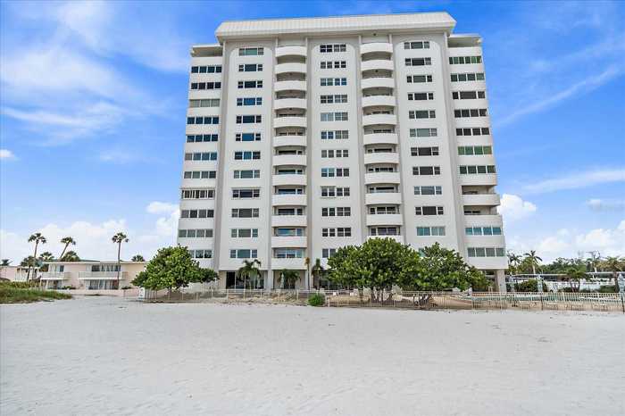 photo 2: 1700 BENJAMIN FRANKLIN DRIVE Unit 2E, SARASOTA FL 34236