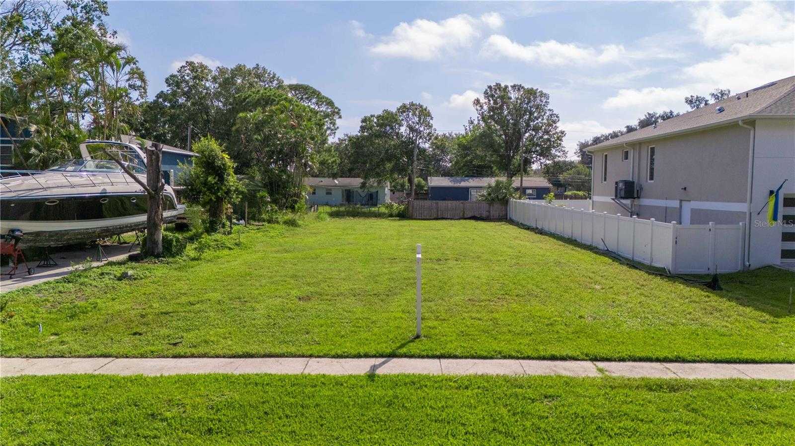 photo 1: 8113 ORIENT WAY NE, ST PETERSBURG FL 33702