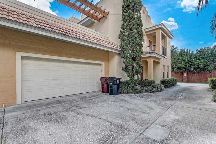 photo 2: 3402 GOLFVIEW BOULEVARD Unit B, ORLANDO FL 32804