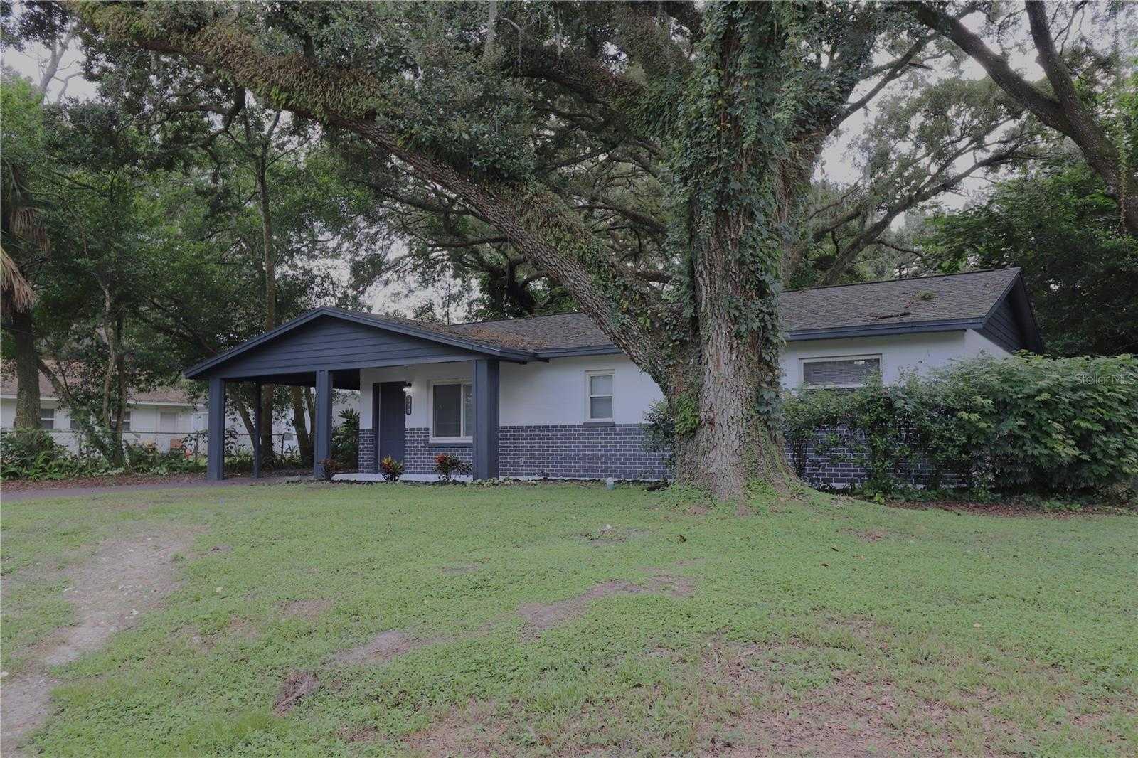 photo 2: 2931 E 148TH AVENUE, LUTZ FL 33559