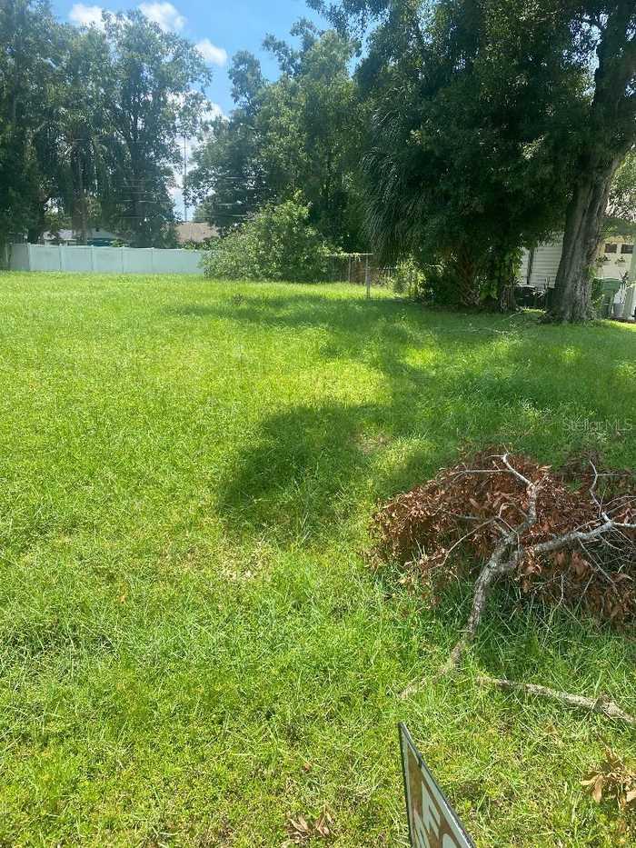 photo 1: 2112 W FARWELL DRIVE, TAMPA FL 33603