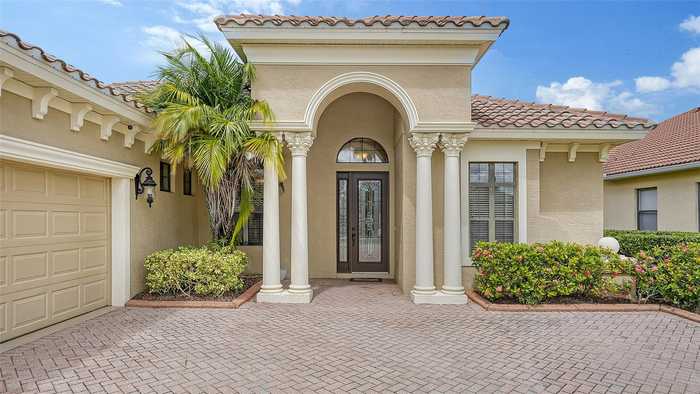 photo 2: 7049 WHITEMARSH CIRCLE, LAKEWOOD RANCH FL 34202