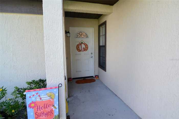 photo 2: 1050 ABELL CIRCLE, OVIEDO FL 32765