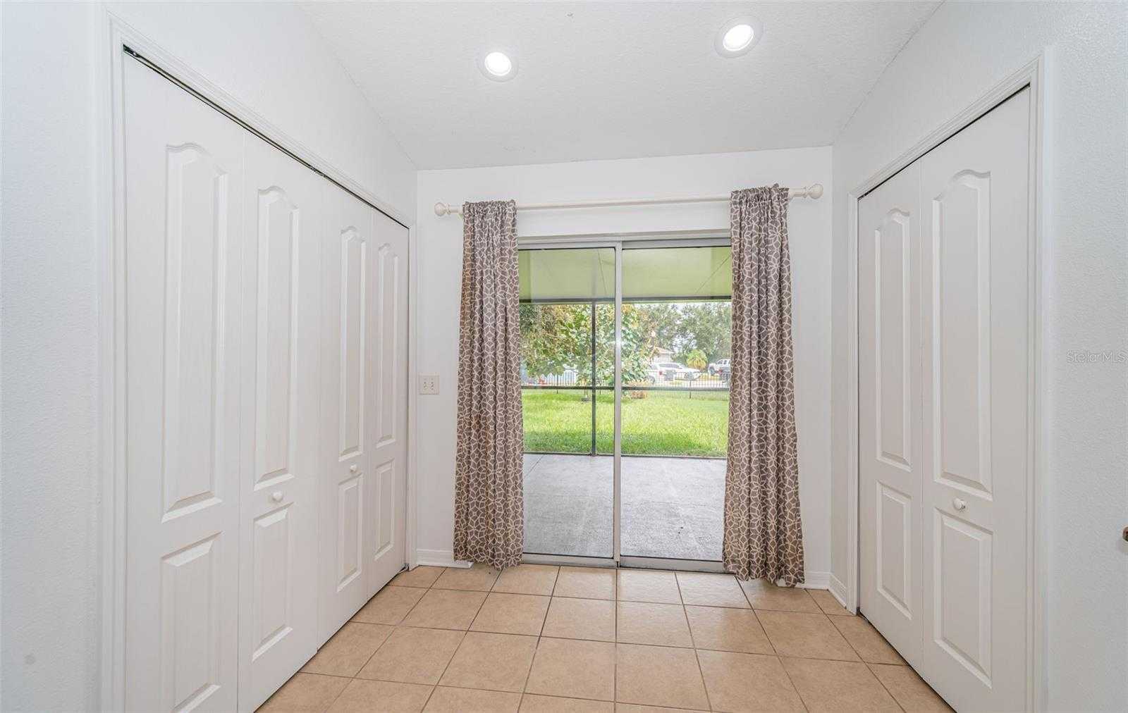 photo 3: 4300 OLD WAVERLY COURT, WESLEY CHAPEL FL 33543