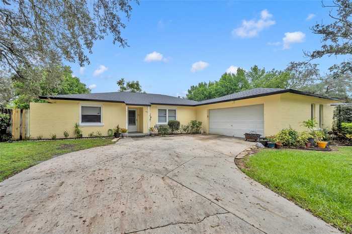 photo 2: 657 WREN DRIVE, CASSELBERRY FL 32707