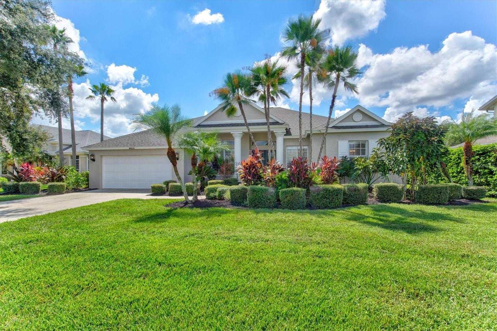 photo 2: 9812 SWEETWATER AVENUE, BRADENTON FL 34202