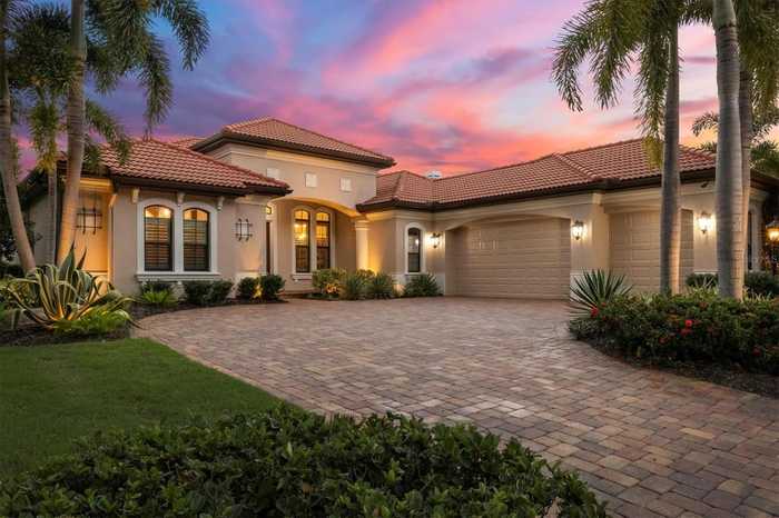 photo 1: 14619 LEOPARD CREEK PLACE, LAKEWOOD RANCH FL 34202