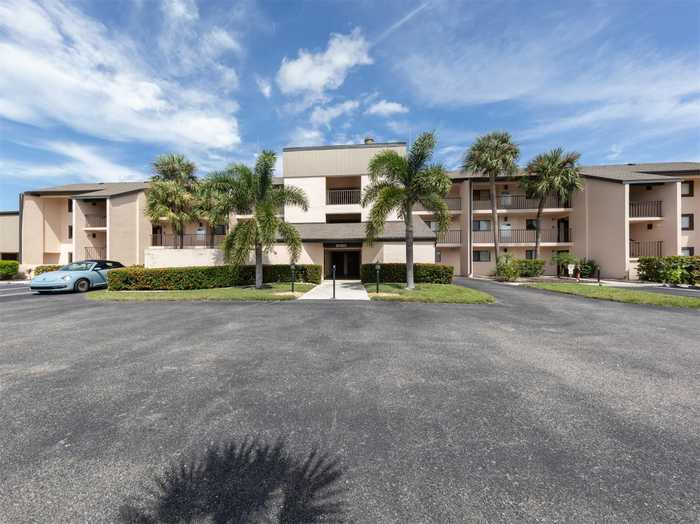 photo 2: 5050 MARIANNE KEY ROAD Unit 3B, PUNTA GORDA FL 33955