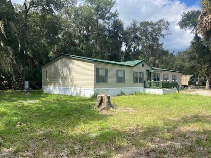 photo 2: 111 KILLIAN DRIVE, HAWTHORNE FL 32640