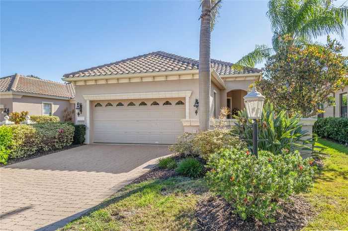 photo 1: 7211 PRESIDIO GLEN, LAKEWOOD RANCH FL 34202