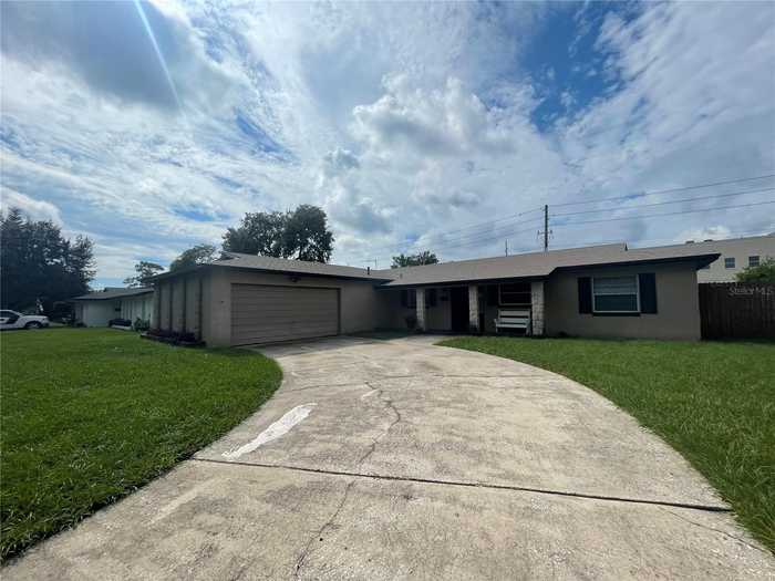 photo 2: 8 CARRIAGE HILL CIRCLE, CASSELBERRY FL 32707