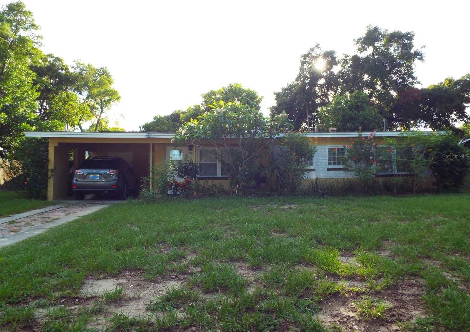 photo 1: 920 GLORIOSA AVENUE, WINTER PARK FL 32789