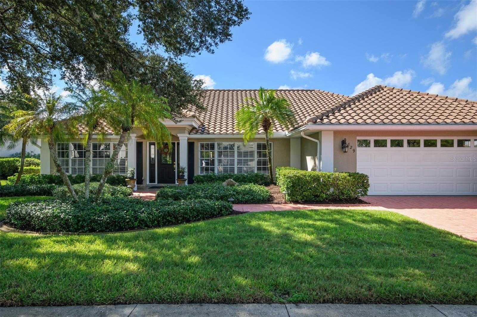 photo 1: 829 CARNOUSTIE DRIVE, VENICE FL 34293